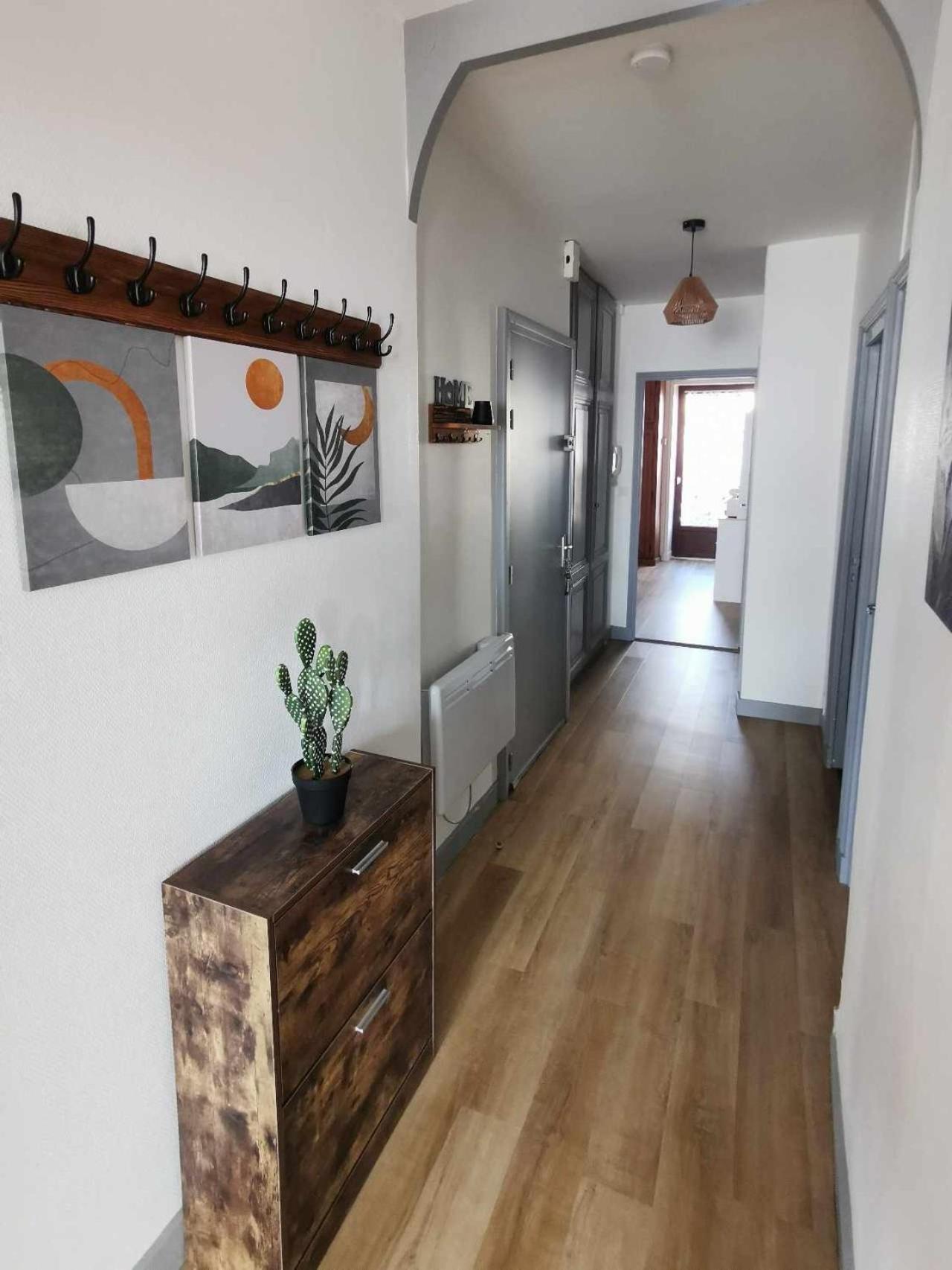 Bel Appartement De 1 A 7 Personnes Ambert Extérieur photo