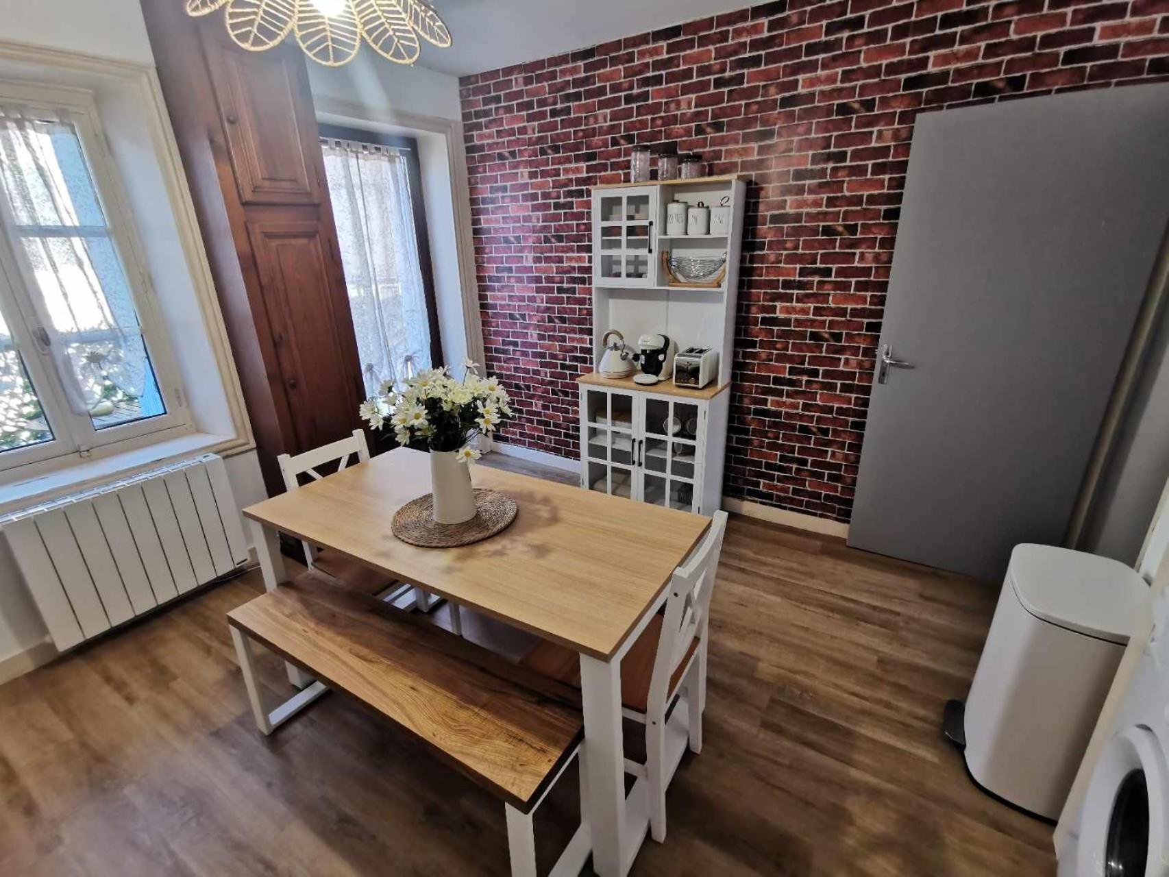 Bel Appartement De 1 A 7 Personnes Ambert Extérieur photo